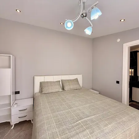 Sa Apartments! Luxury 2bd Duplex, 150m To The *